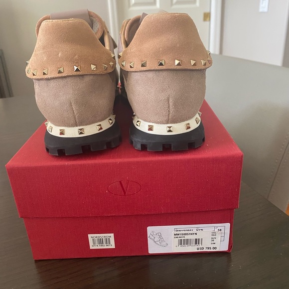 Valentino Sneakers *Authentic with receipt* - Picture 4 of 4